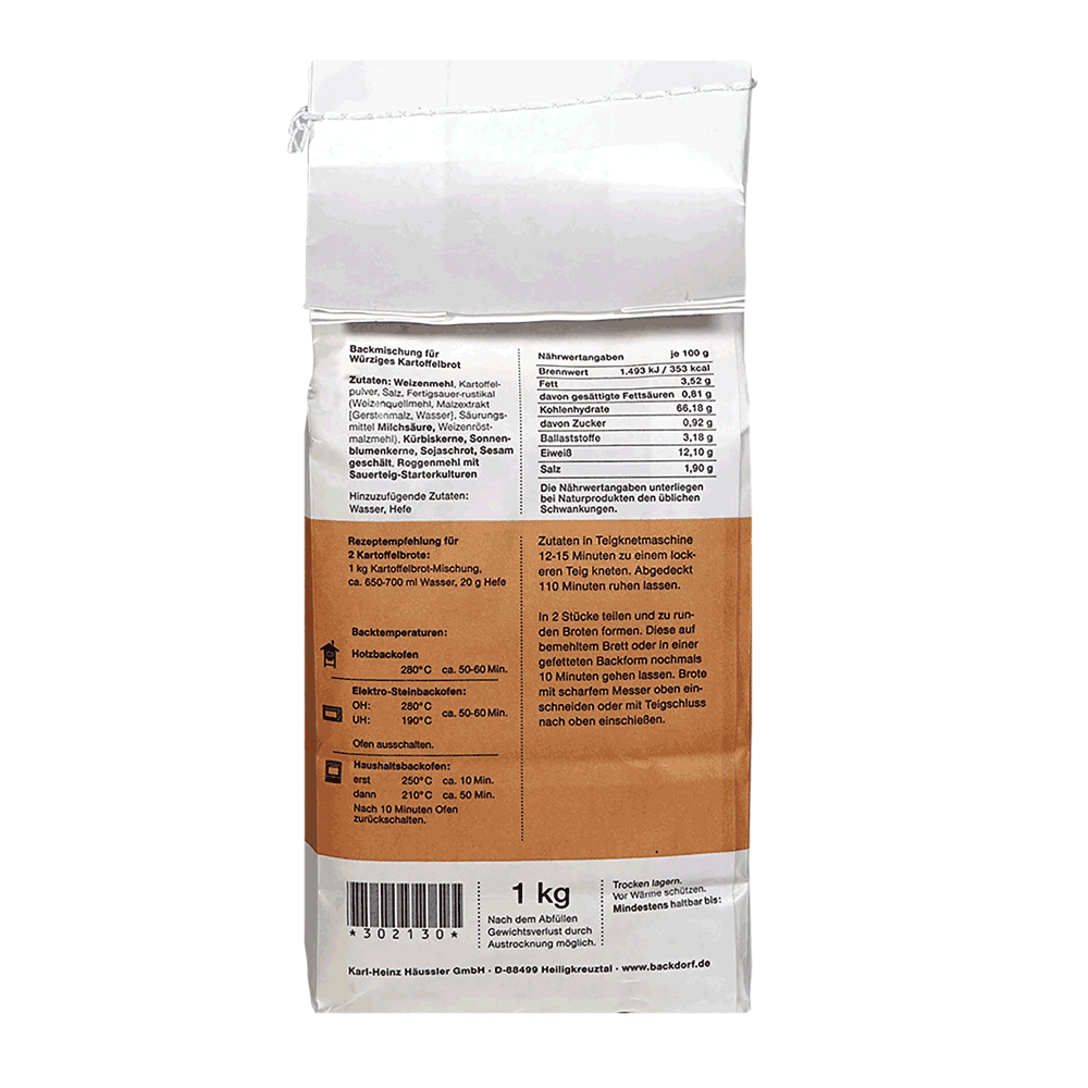 Würziges Kartoffelbrotmehl in der 1kg Verpackung ohne Hintergrund. Auf der Rückseite sind die Nährwertangaben und ein Rezeptvorschlag abgedruckt.