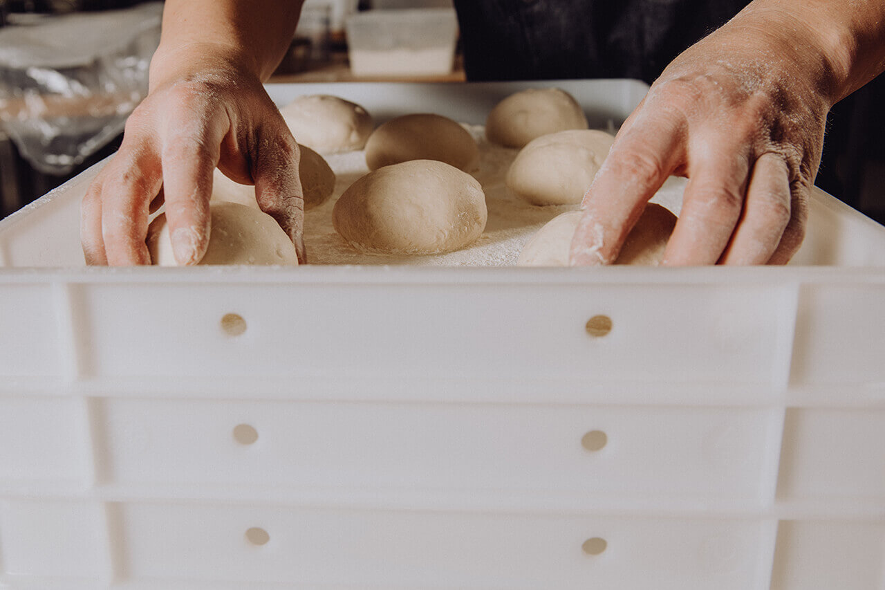 Perfekte Pizza-Teiglinge Perfekte Teiglinge in einer Gärbox