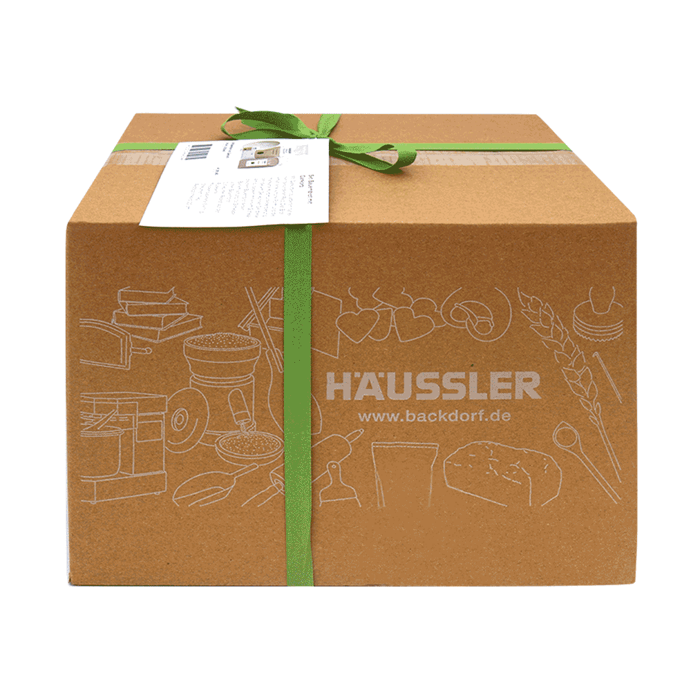 Bauernbrot-Backmischung mit Gärkorb - Set Braune Verpackung mit Häussler Aufschrift und einem grünen Band mit Schleife.