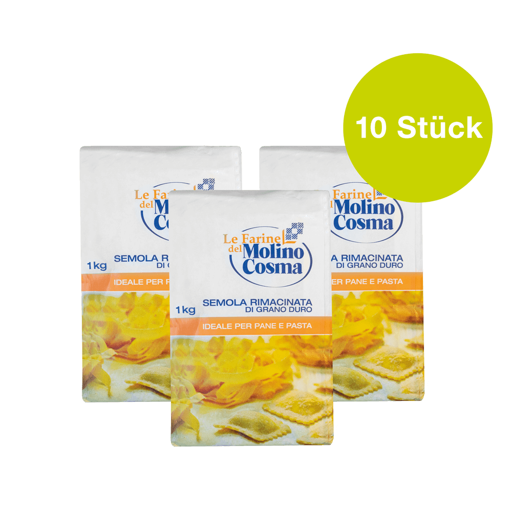 Drei 1kg Mehlpackungen Semola Rimacinata nebeneinander. ohne Hintergrund.
