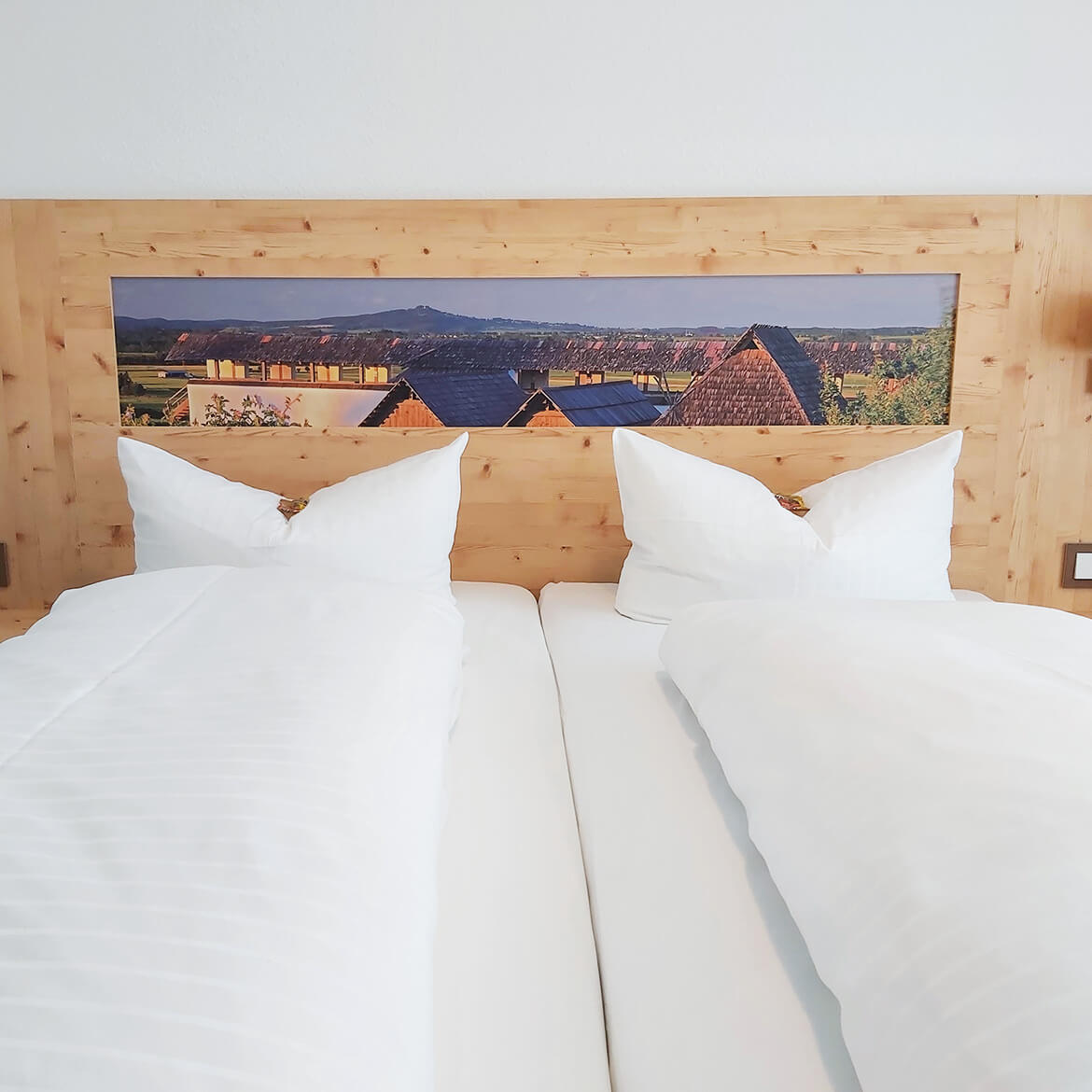 Hotel Engel Hotel Engel ist eine Übernachtungsmöglichkeit für das Backdorf