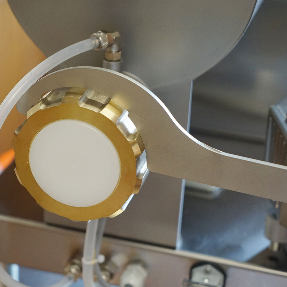 Matrizenschlüssel PN300 Edelstahl Nudelmaschine PN300 mit einem Matrizenschlüssel zum öffnen der Matrizen.