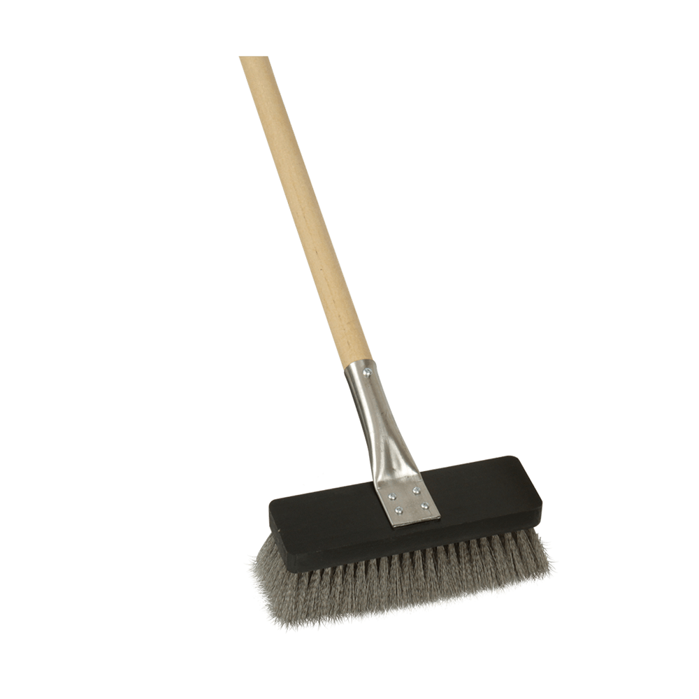 Reinigungsbesen mit Edelstahlborsten und einer Breite von 22 Zentimeter und einer Stiellänge von 150 cm zur Entfernung der Asche aus dem Holzbackofen