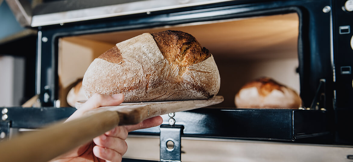 Häussler Handelspartner Brote im Ofen