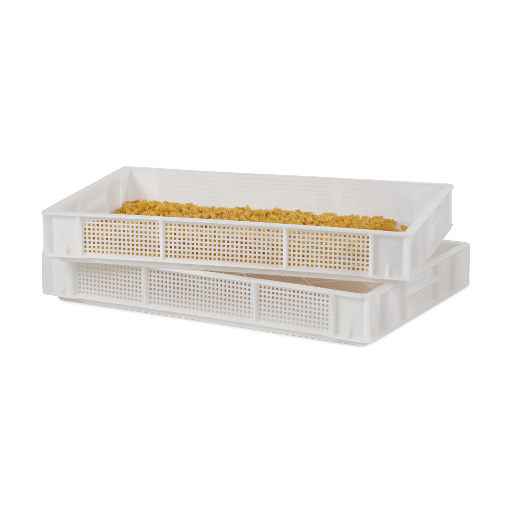 Trocknen Sie Ihre frischen Nudeln auf unseren speziellen Nudelhorden Zwei aufeinander gestapelte Trockenhorden aus HDPE (Polyethylen-HD), ohne Hintergrund