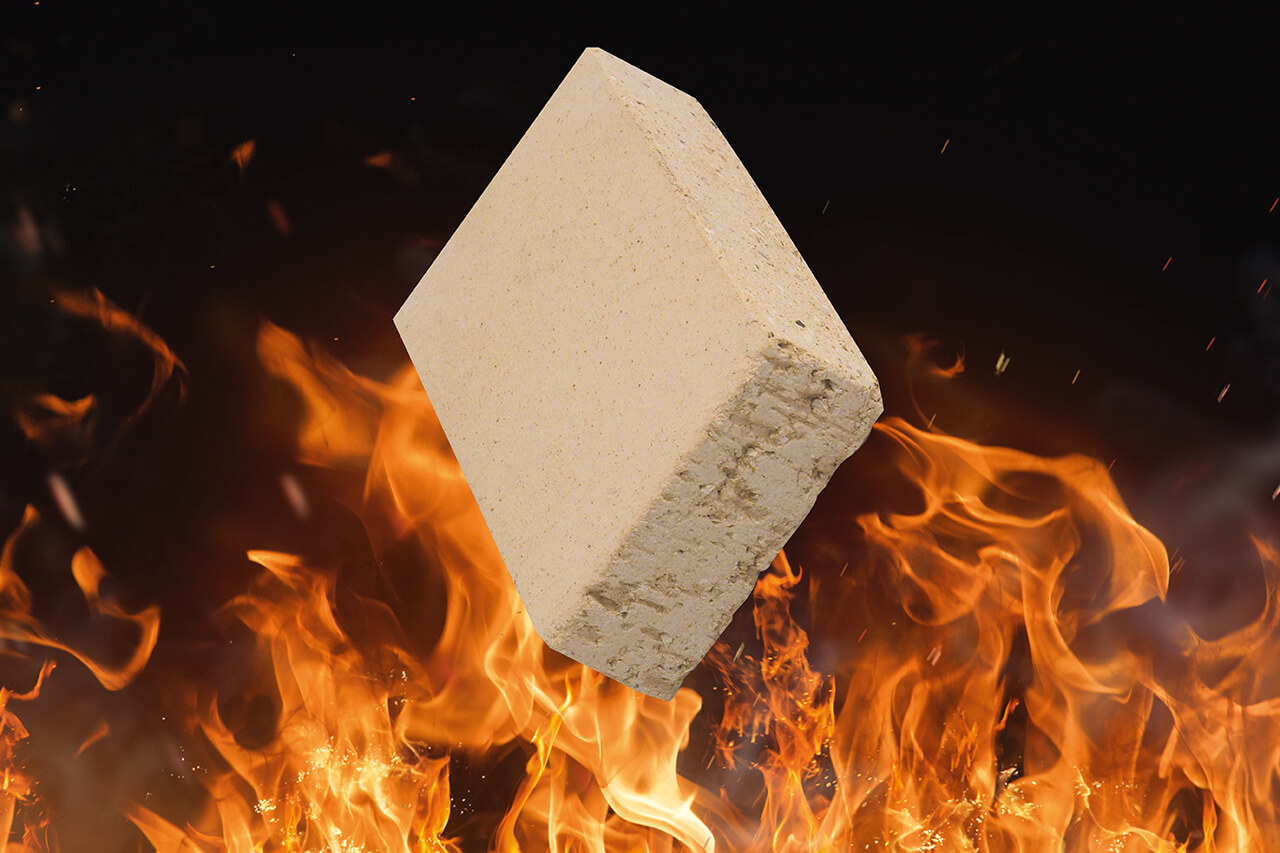 Feuerfeste Schamottesteine Feuerfeste Schamottesteine in einem Holzbackofen