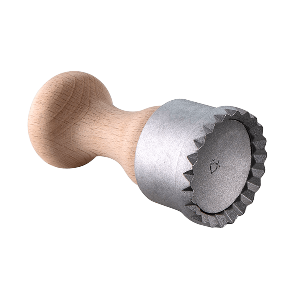 Ravioliausstecher rund mit Holzgriff und Auswurf