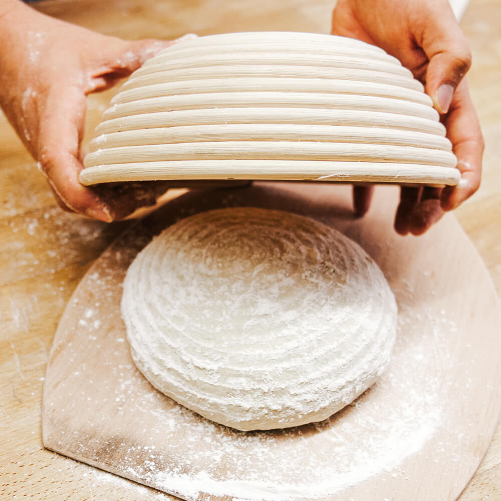 Vielfältige Gärformen, ideal für weiche Teige Brotteig aus dem Gärkörbchen gestürzt