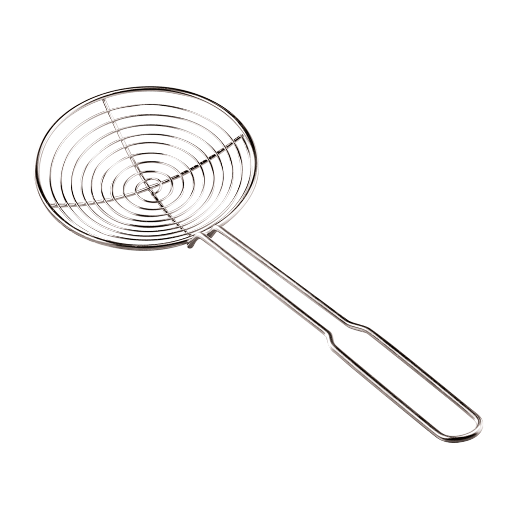 Schaumlöffel für Spätzle und Co. Silberner Edelstahl Schaumlöffel ohne Hintergrund.