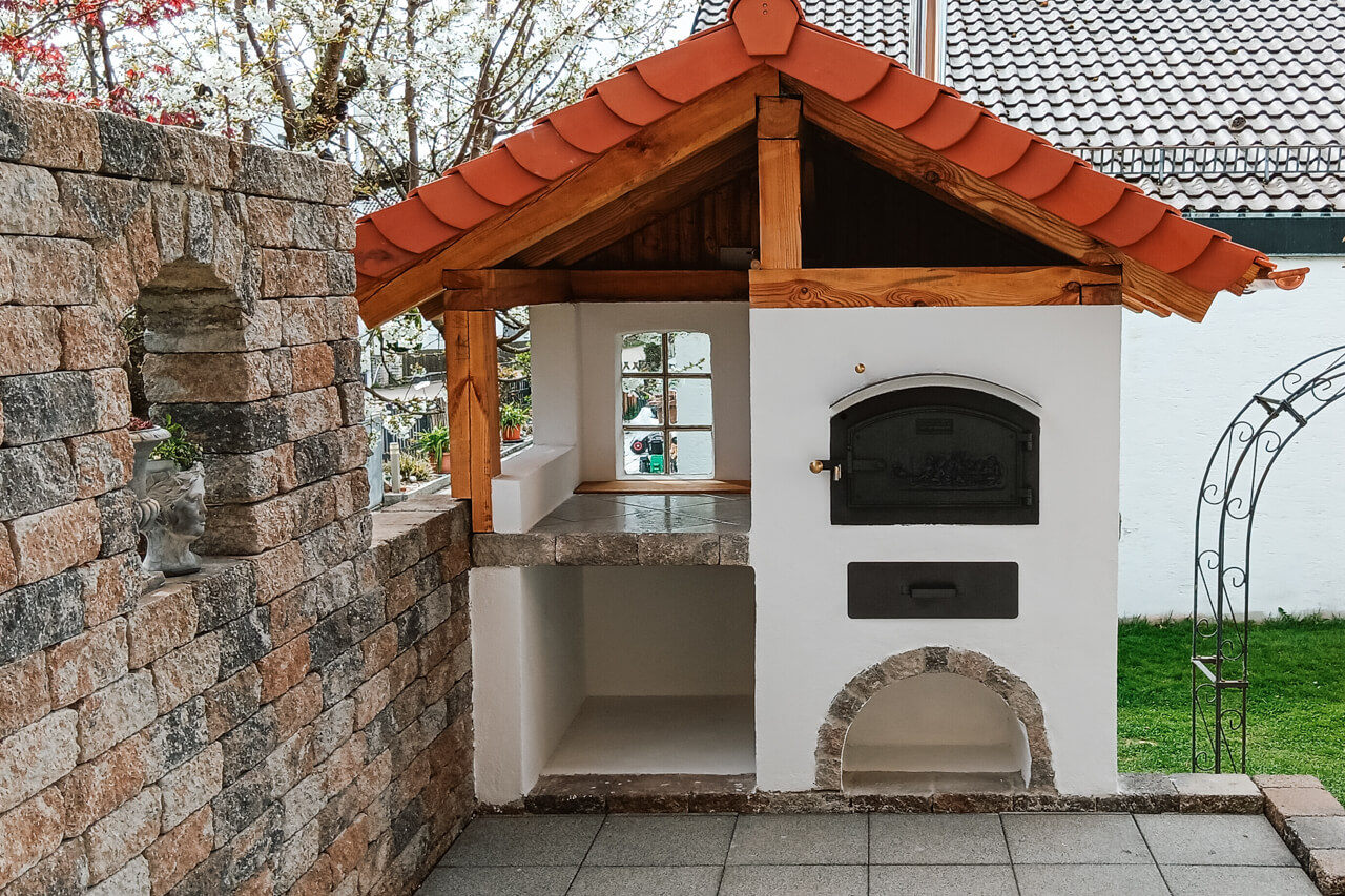 Traumbackhaus mit Holzbackofen