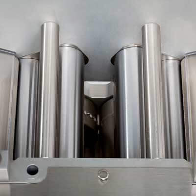 Ravioli- und Maultaschenmaschine R500 Detailansicht vom Innenraum der Ravioli- und Maultaschenmaschine