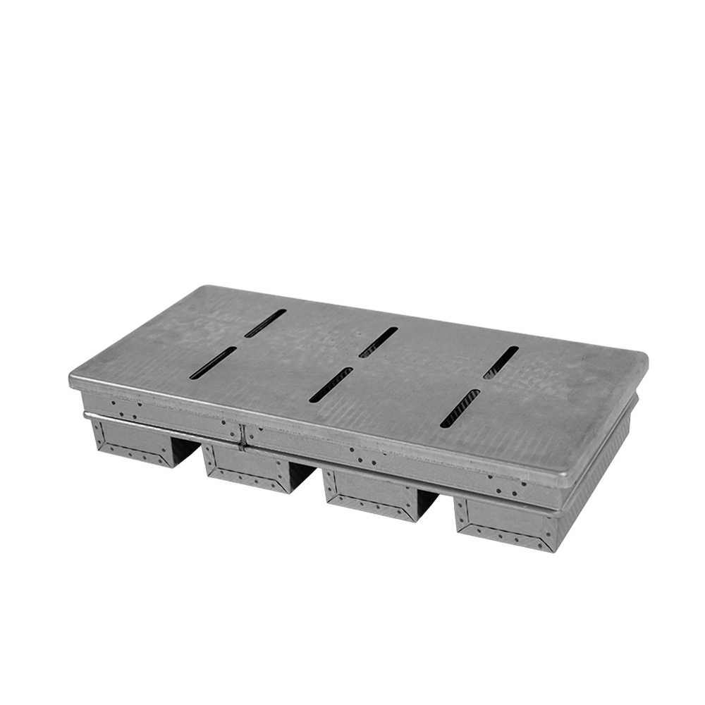 4-teilige Toasbrotform 4-teilige Toastbrotform mit praktischem Deckel ohne Hintergrund.