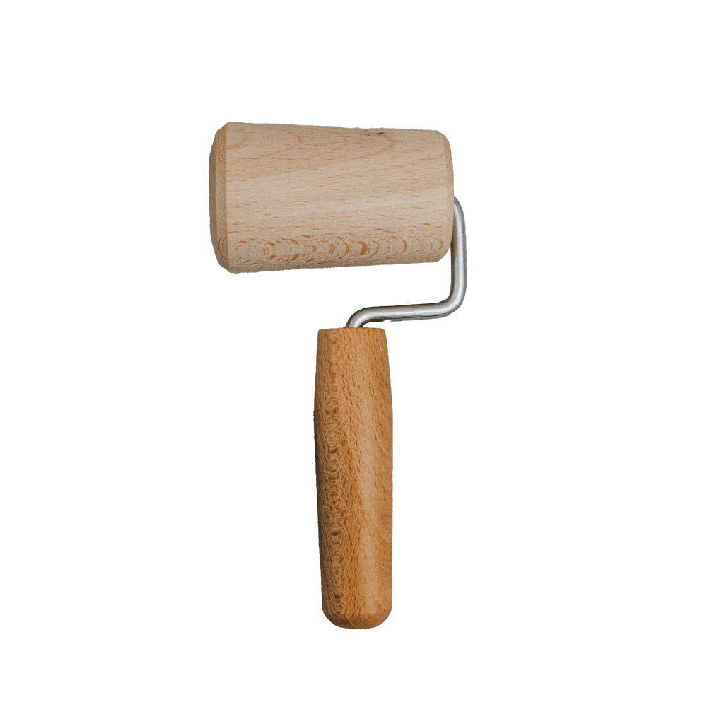 Backblechrolle Backblechrolle mit Holzgriff ohne Hintergrund