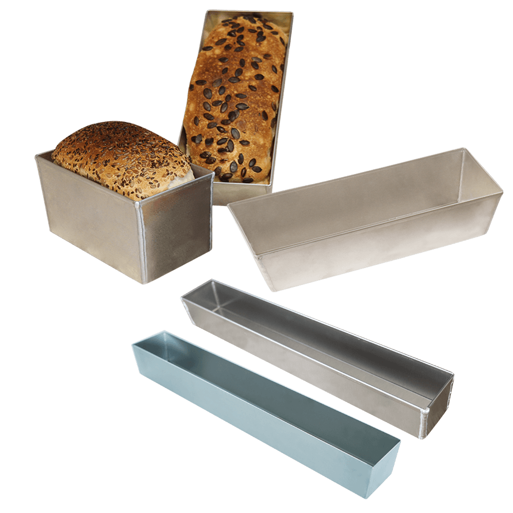 Hochwertige Kastenformen Fünf verschiedene Kastenformen in Aluminium und Edelstahl, sternförmig angeordnet. In Zwei der Formen befinden sich Körnerbrote, ohne HIntergrund.