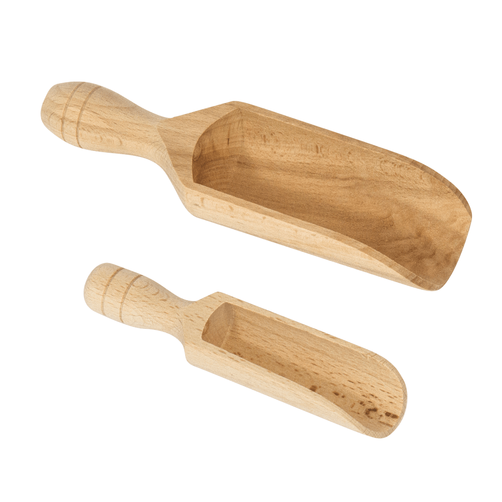 2 Getreideschaufeln aus Holz ohne Hintergrund abgebildet.