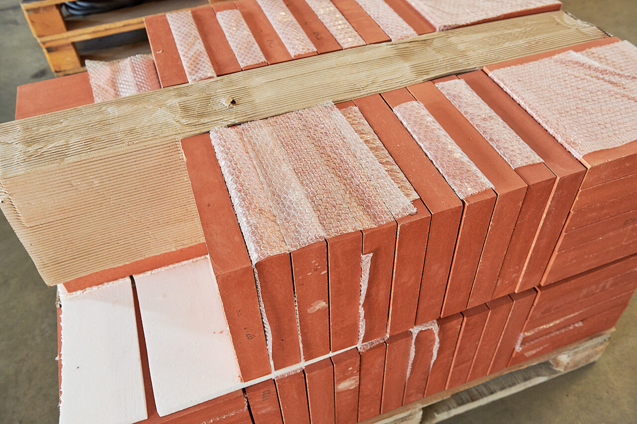 Zugesägte Schamottesteine Zugesägte Schamottesteine für Holzbacköfen