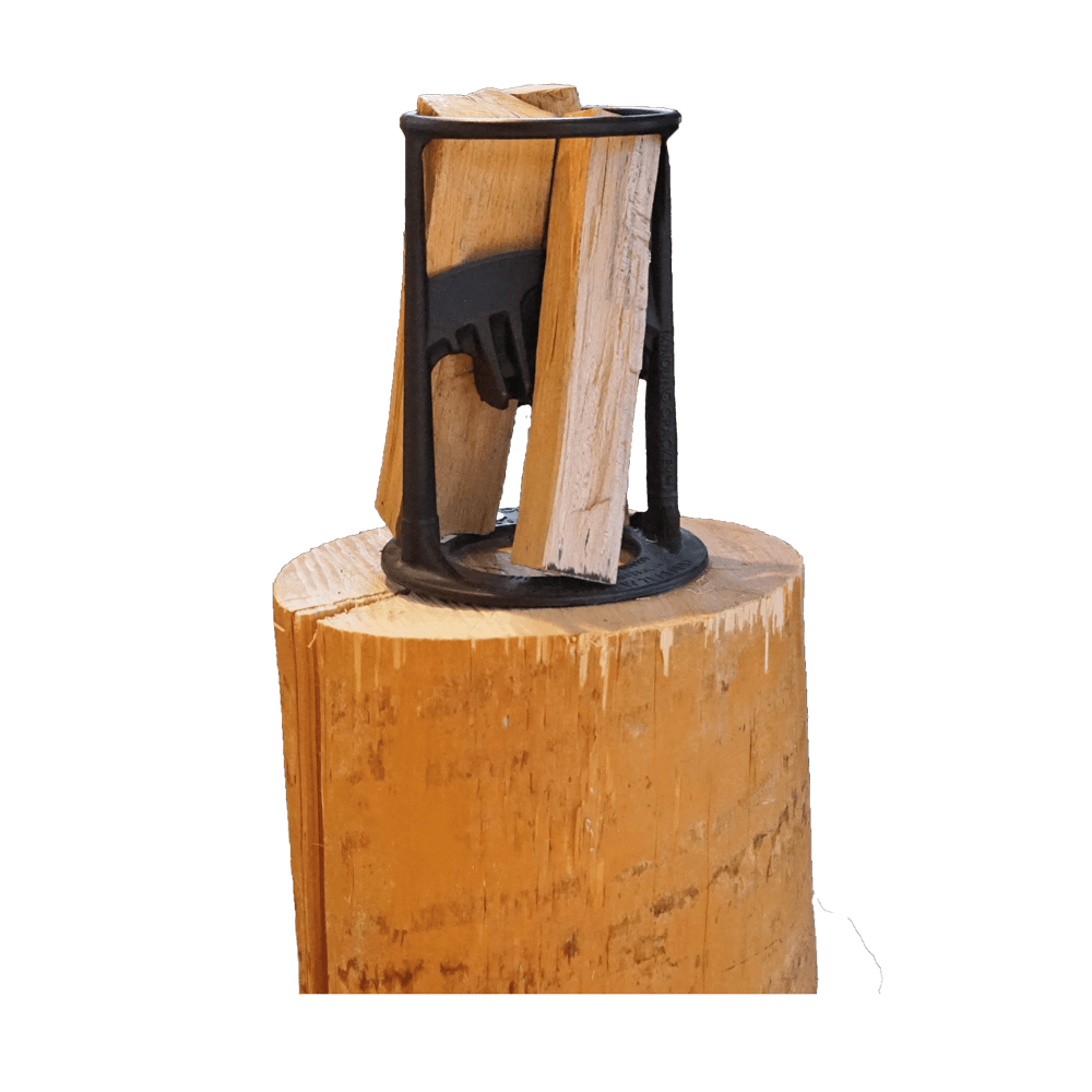 Holzspalter Holzstamm mit schwarzem Holzspalter