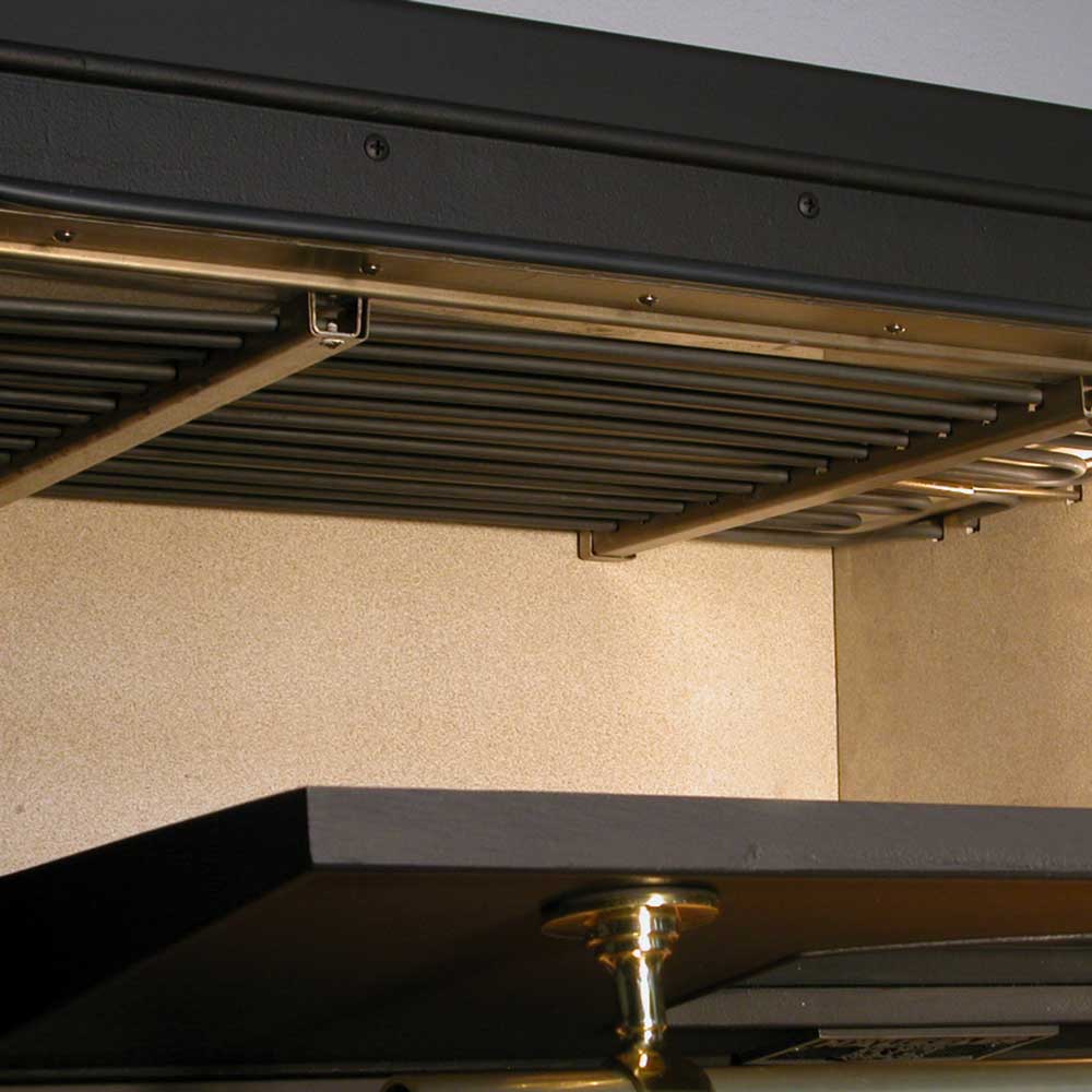 Elektro-Steinbackofen Le Gourmet Heizspiralen eines Elektro-Steinbackofens, die an der Decke befestigt sind