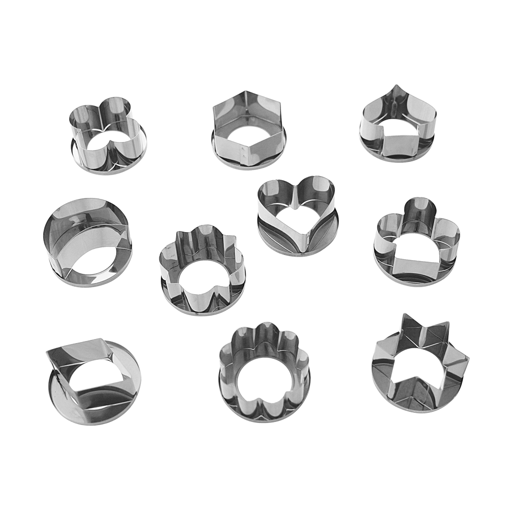 Weihnachtsausstecher 10-teilig Es befinden sich 10 Ausstecher auf dem Bild: Kleeblatt, Sechs-Eck, Halbmond, Herz, Herzblatt, Pik, Kreuz, Blume, Stern, Blüte