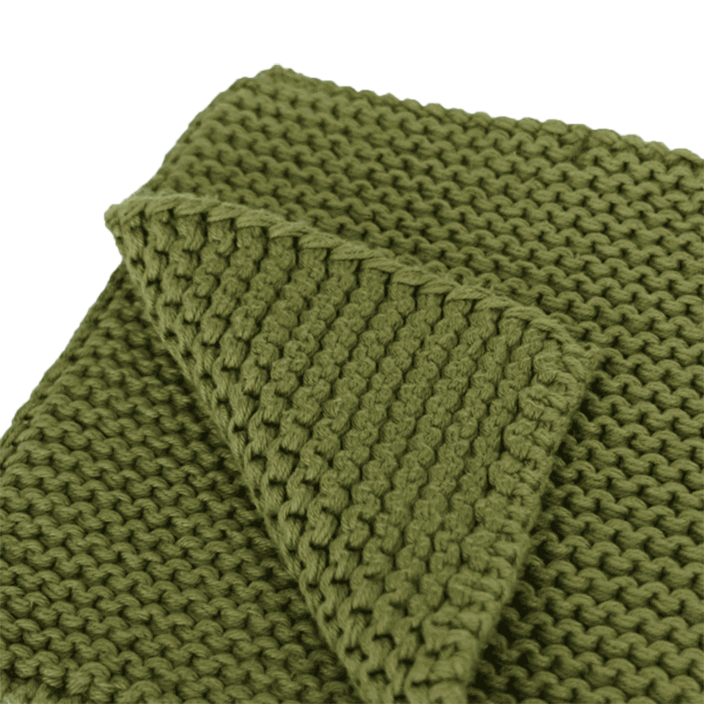 Ein paar Topflappen in Olive ohne Hintergrund