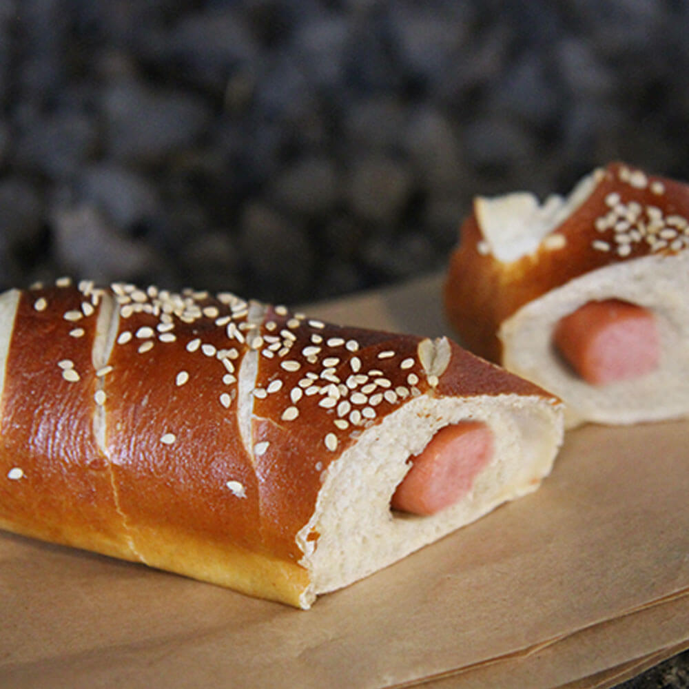 0138-Wienerle-im-Brezelteig-Web