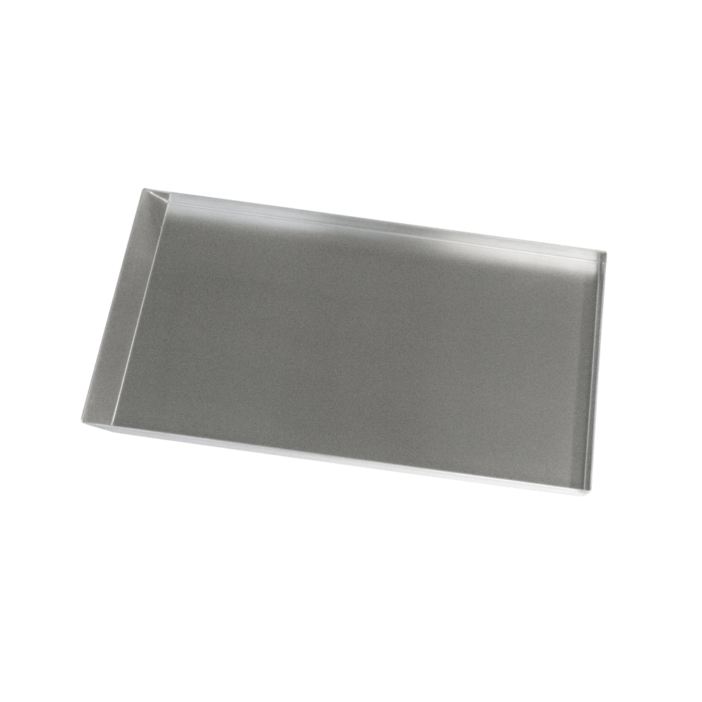 Backblech Aluminium 34x64 cm Backblech aus Aluminium mit den Maßen 34 auf 64 Zentimetern und einer Randhöhe von 3 Zentimetern ohne Hintergrund