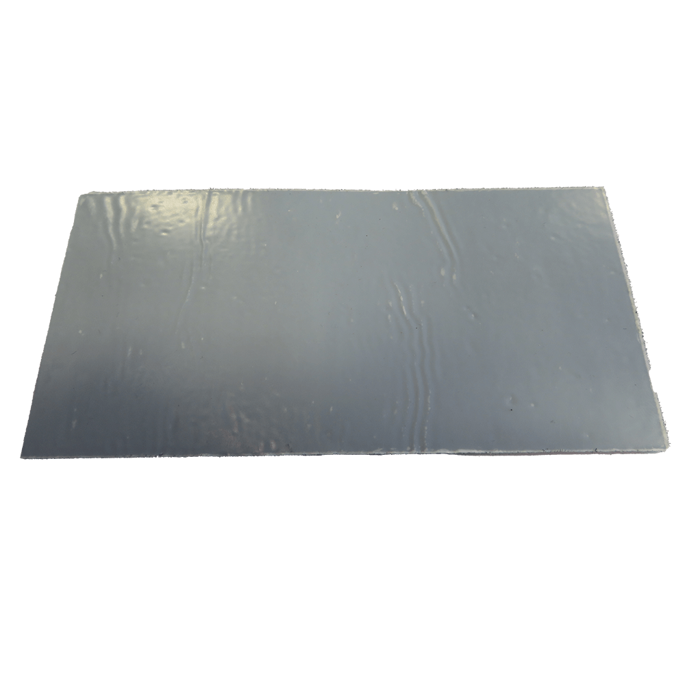 Rückseite der schwarze Gummi Cello Schwerfolie für das Gehäuse der Teigknetmaschine Nova.