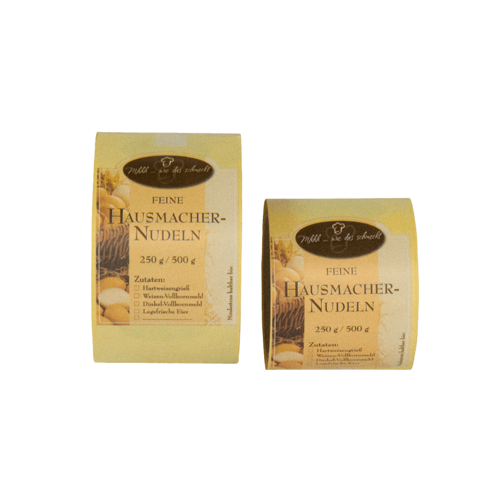 Nudeletiketten Nudeletiketten auf der Rolle zum Abziehen ohne Hintergrund.