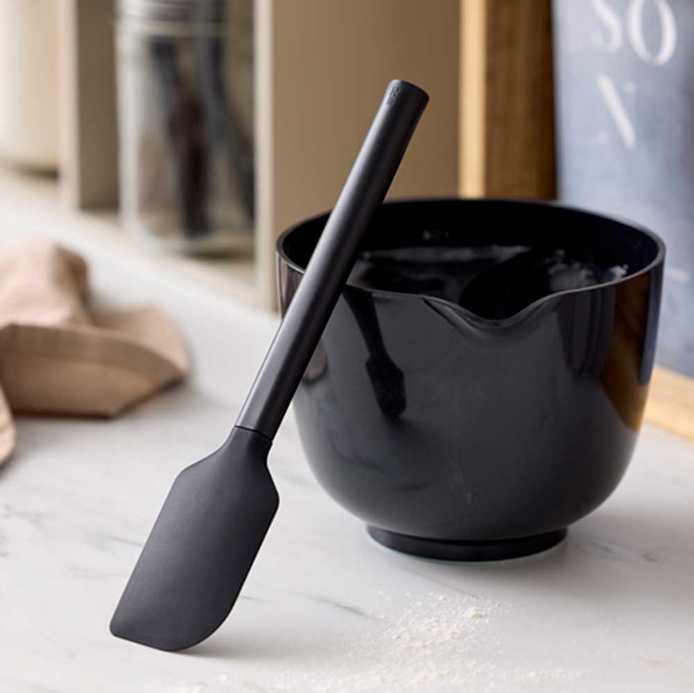 Hochwertige Rührschüssel mit passendem Teigschaber