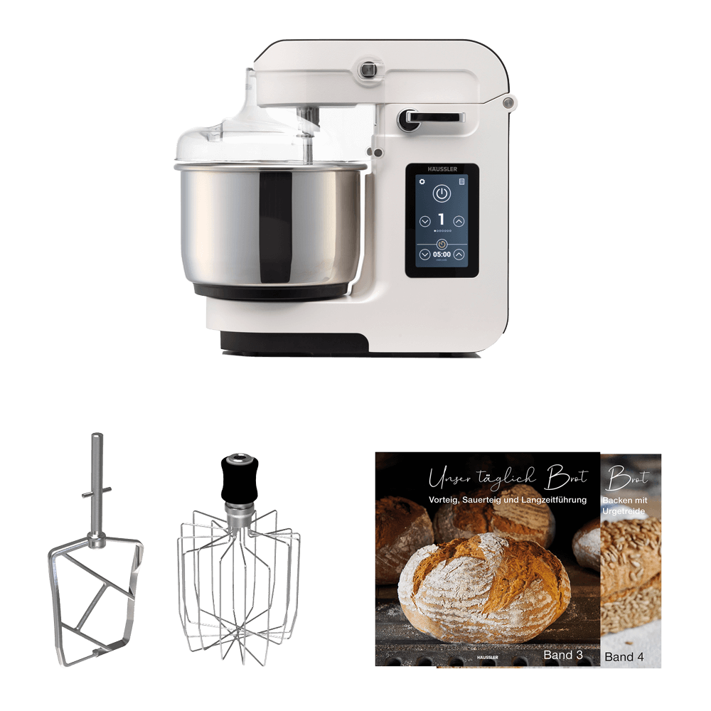NOVA Paket 1 - Farbe Weiß NOVA Teigknetmaschine in der Farbe weiß mit dem Rührpaddel, dem Schneebesen und zwei Backbüchern, welches mitgeliefert werden, ohne Hintergrund.