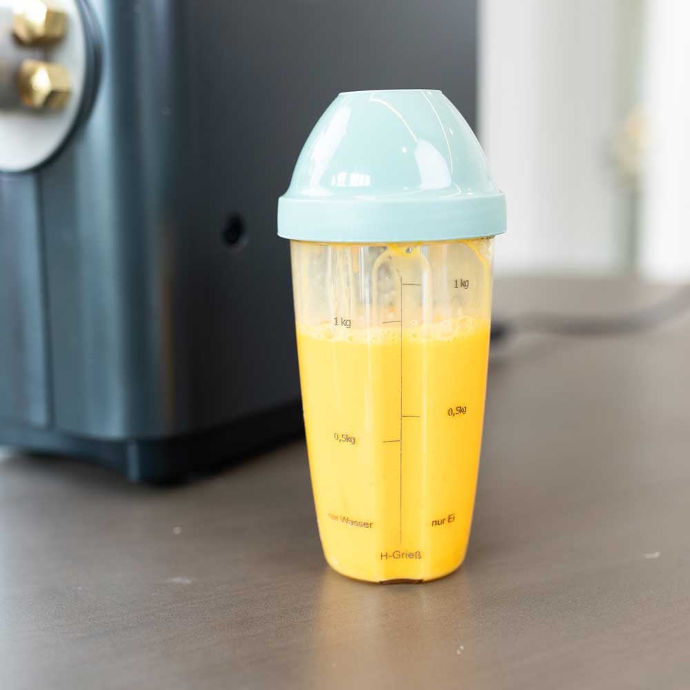 Messbecher Shake mit Eier