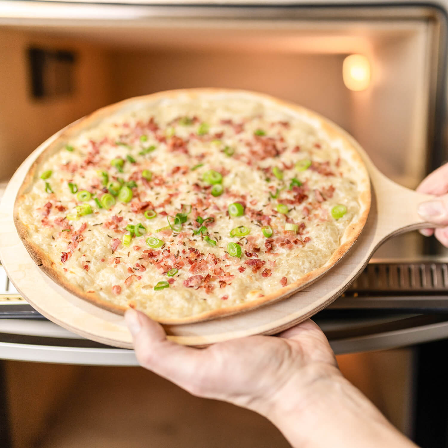 04-fertiger-Flammkuchen 04-fertiger-Flammkuchen