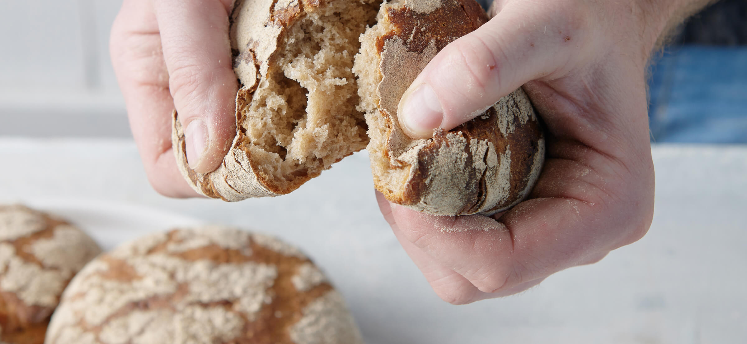 Gemeinsames Backen im Kompetenzzentrum Schulungsbäckerei
