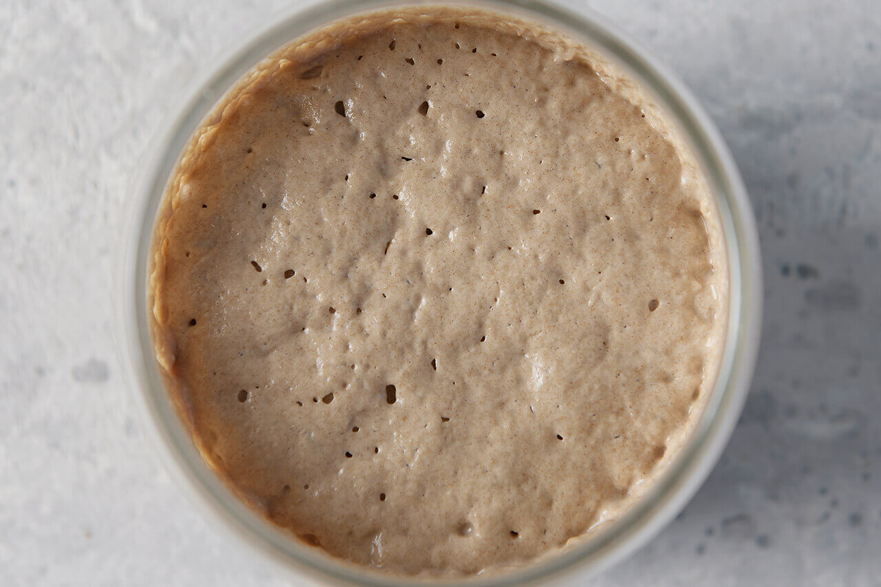 Sauerteig in einem Glas