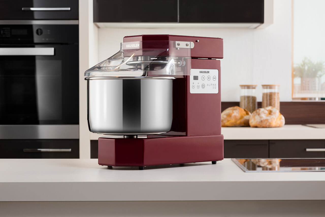 Teigknetmaschine ALPHA in rot.